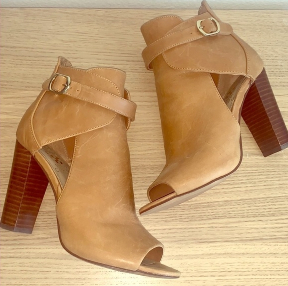 Vince Camuto Leather Peep Toe Bootie - Venica‎